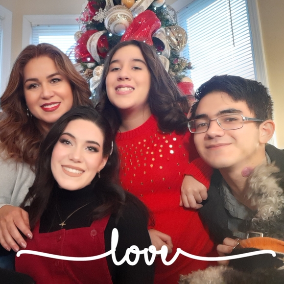 Meet your Posher, Gabriela - Picture 1 of 1